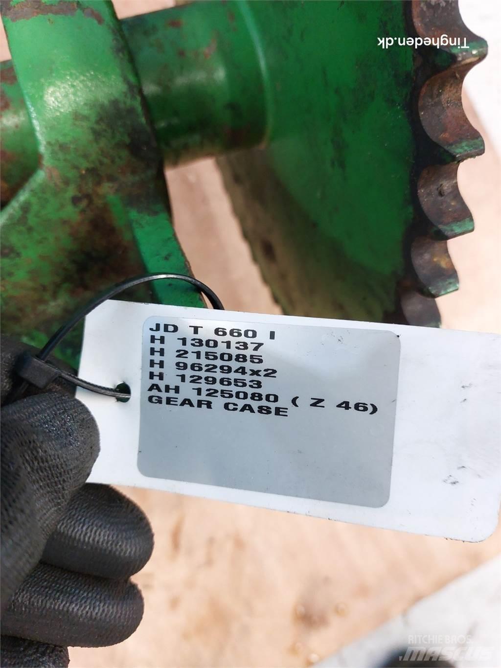John Deere T660i Combine Attachments