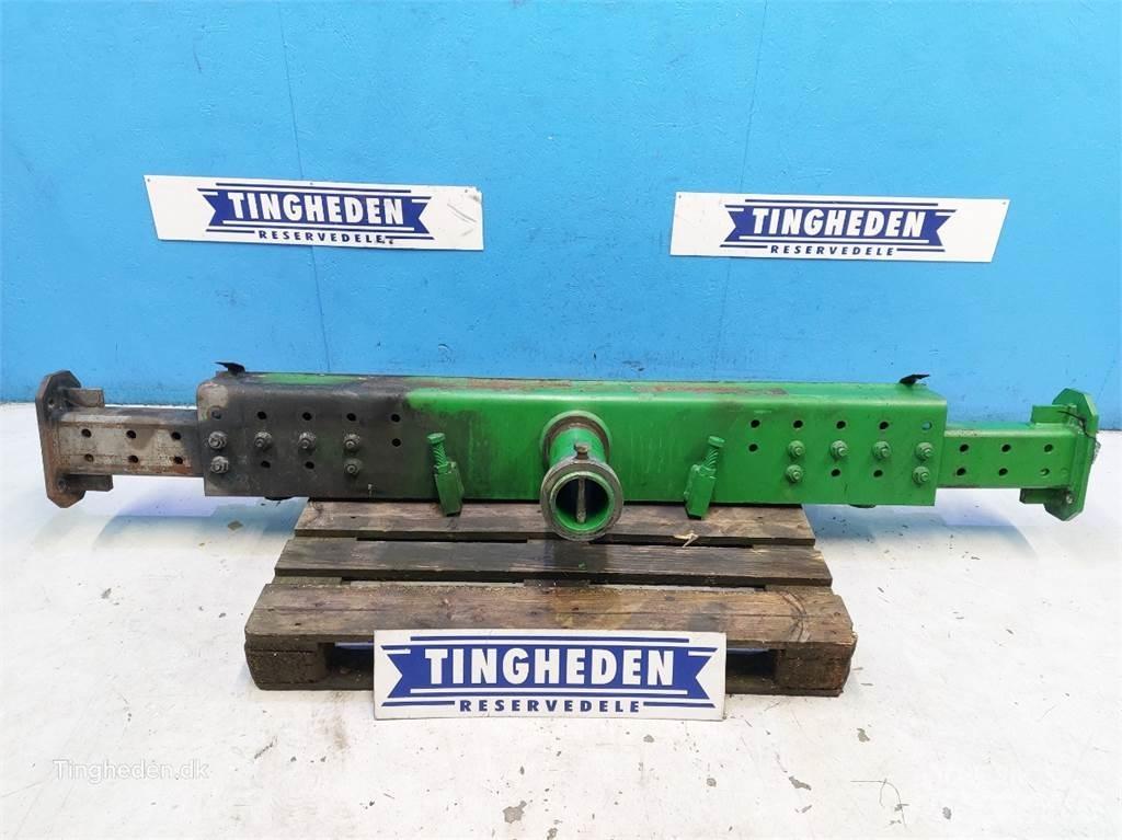 John Deere T660I Combine Attachments