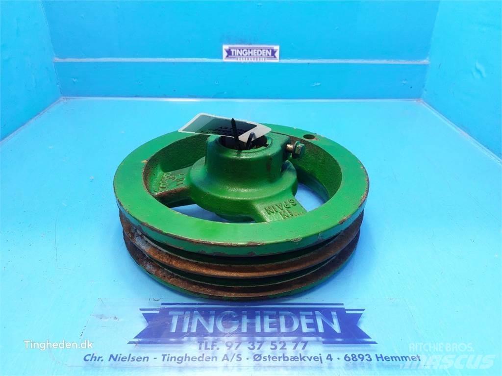 John Deere T660I Farm Equipment - Others