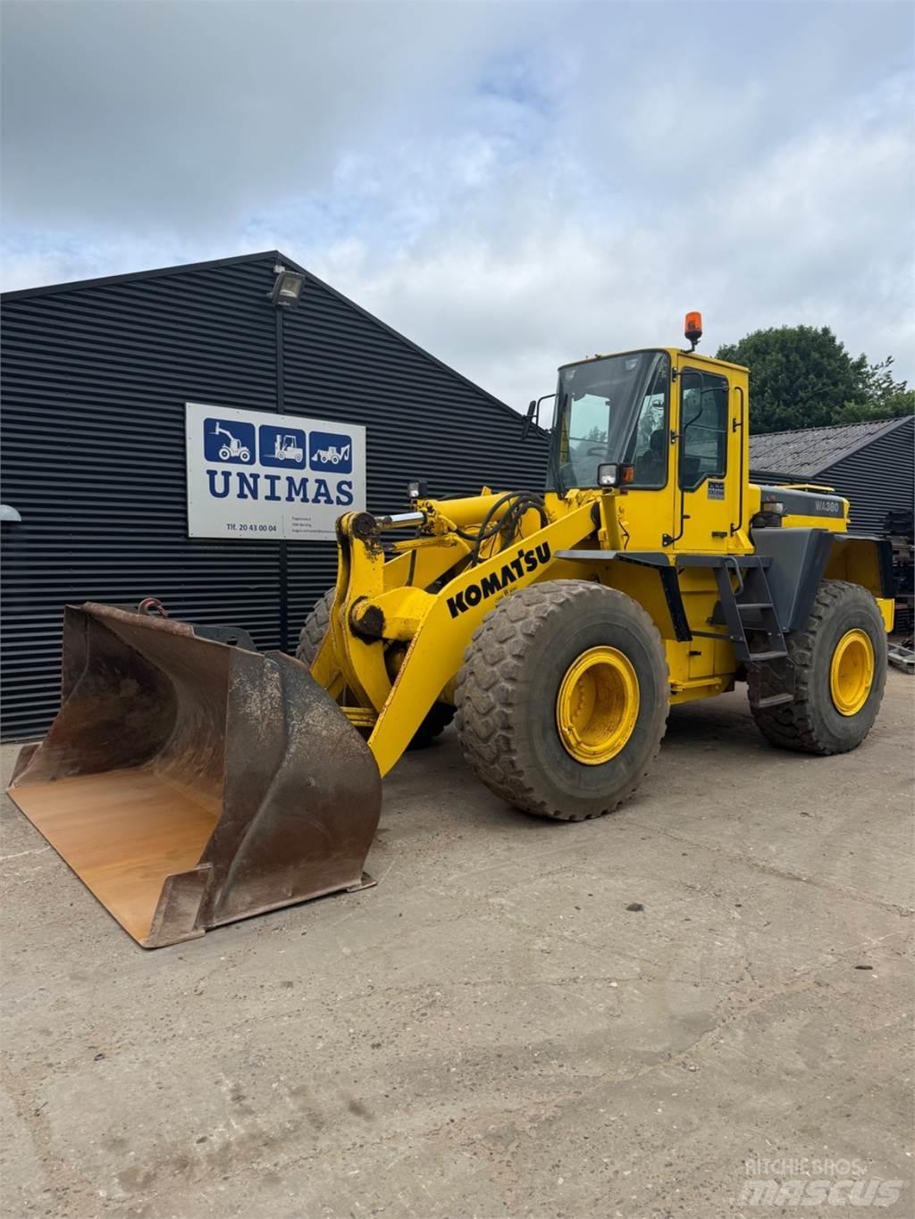 Komatsu WA380 Wheel Loaders