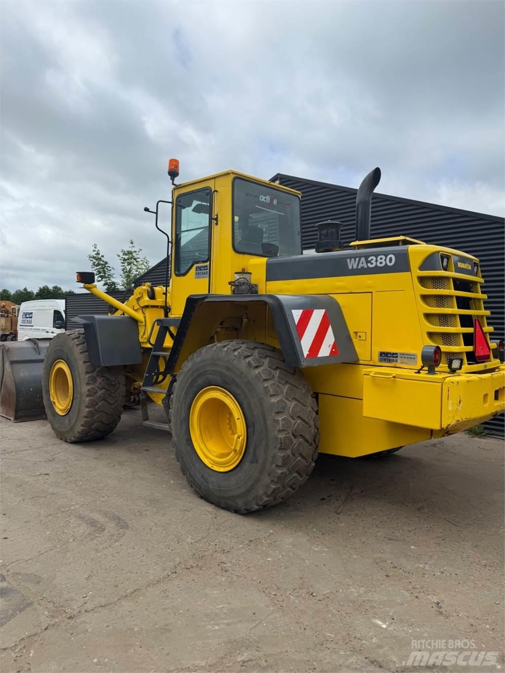 Komatsu WA380 Wheel Loaders