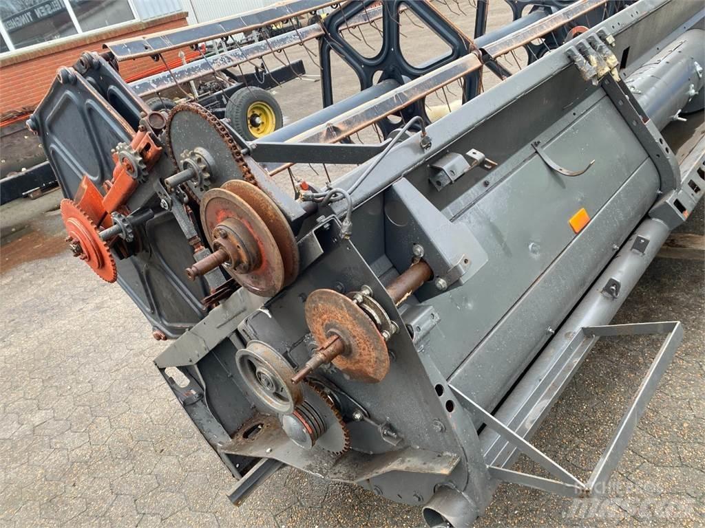 Laverda 16 Combine Attachments