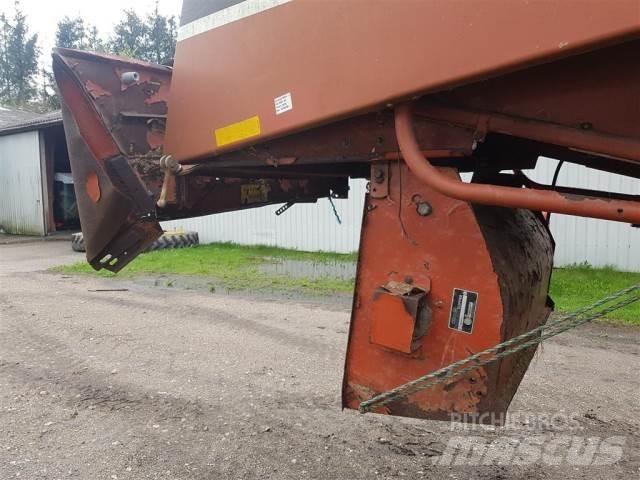 Laverda 3650 Combine Attachments