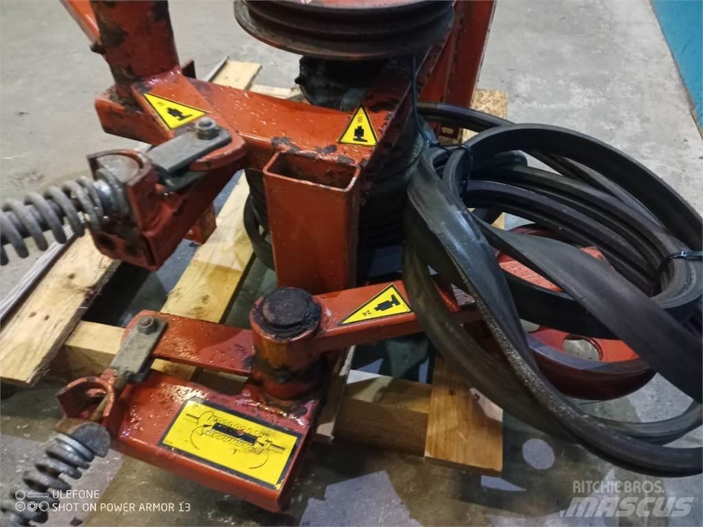Laverda 3650 Combine Attachments