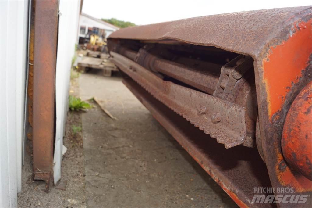 Laverda 3790 Combine Attachments