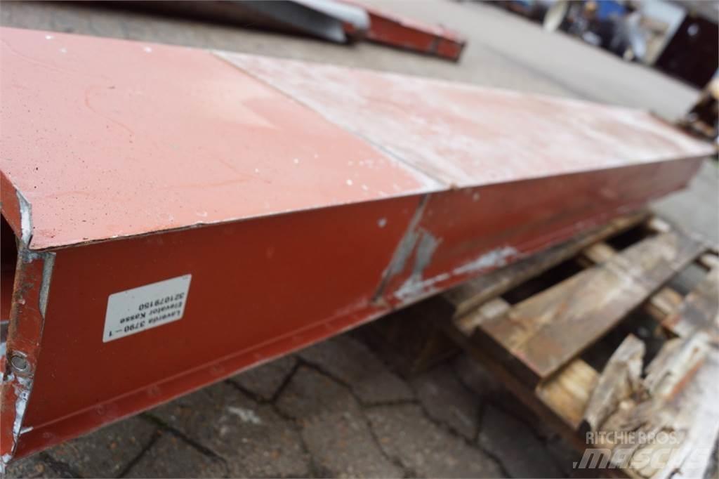Laverda 3790 Combine Attachments