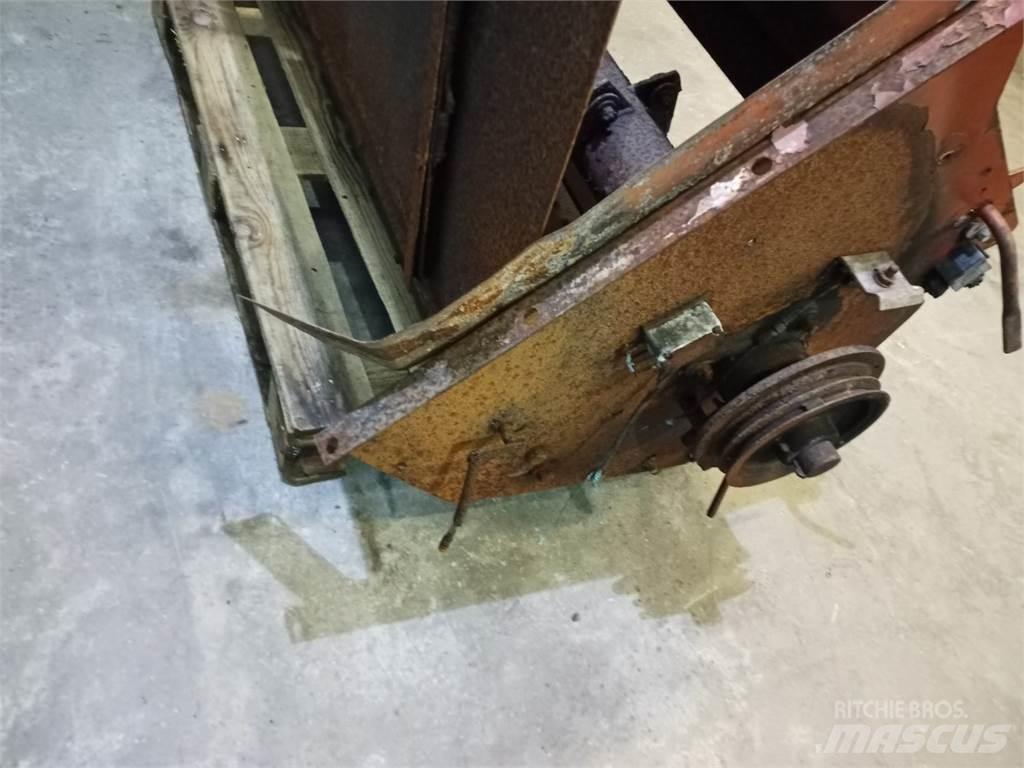 Laverda 521 Combine Attachments
