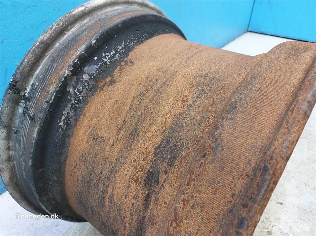 Merlo 24 DW16L24 Tires, wheels and rims