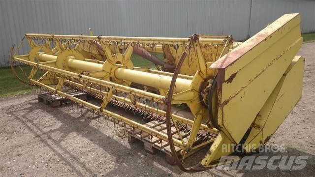 New Holland 15 Combine Attachments