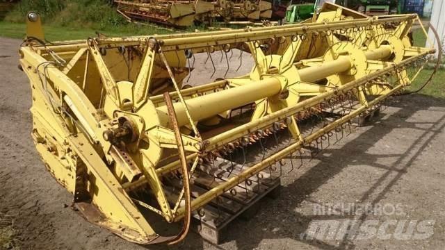 New Holland 15 Combine Attachments