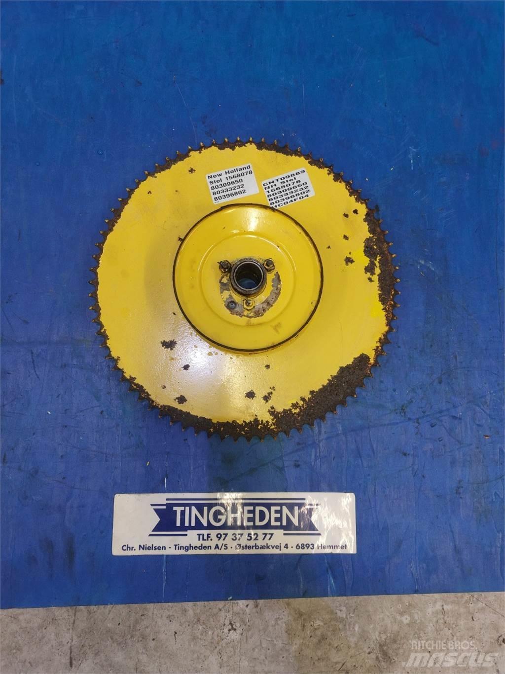 New Holland 1520 Combine Attachments