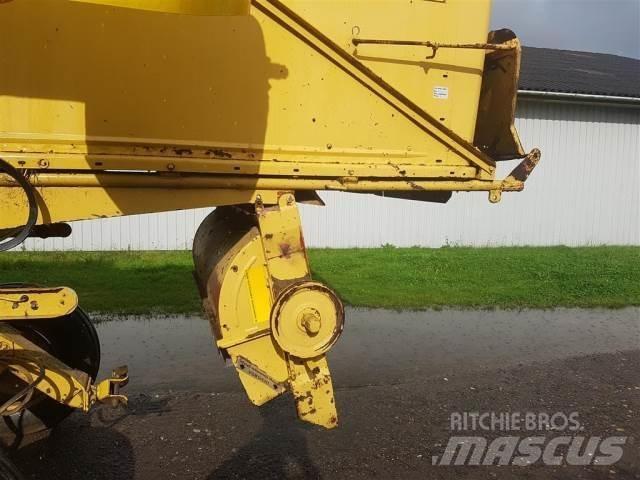 New Holland 1550 Combine Attachments