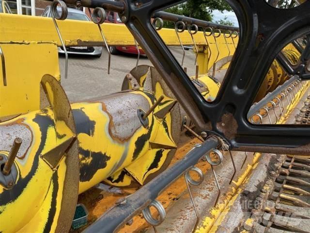 New Holland 30 Combine Attachments