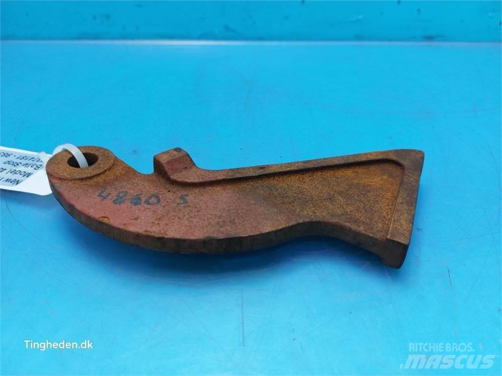 New Holland 4860 Farm Equipment - Others