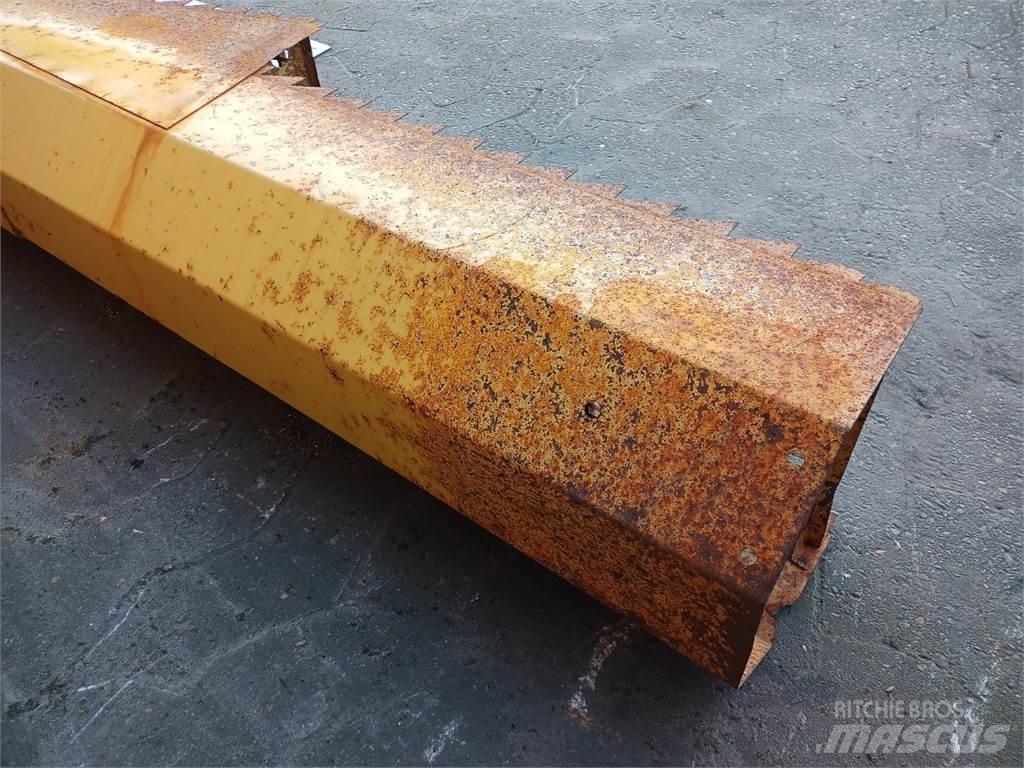 New Holland 8060 Combine Attachments