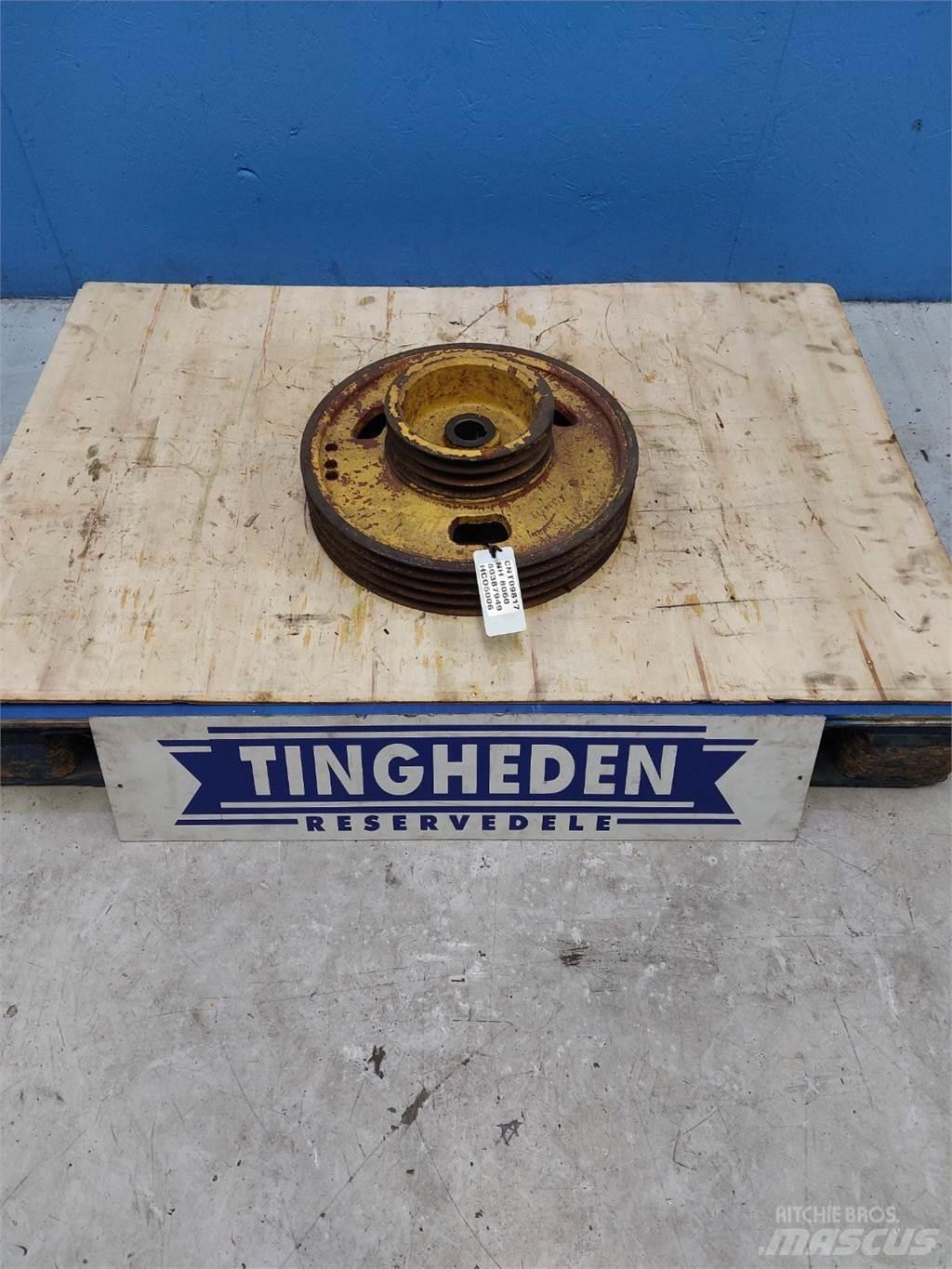 New Holland 8060 Farm Equipment - Others