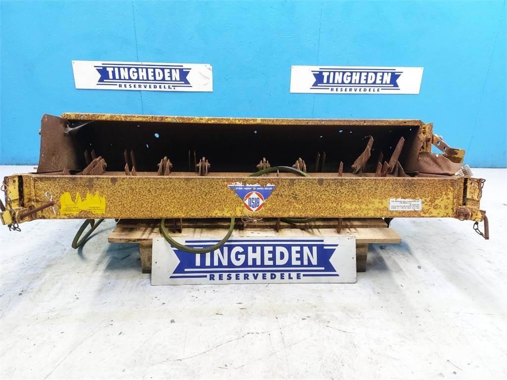 New Holland 8060 Combine Attachments