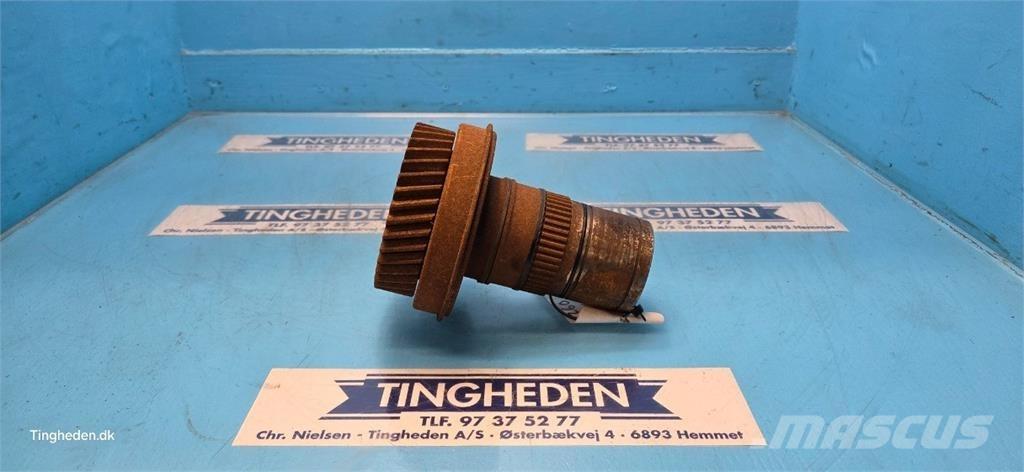 New Holland 8260 Transmission
