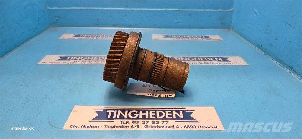 New Holland 8260 Transmission
