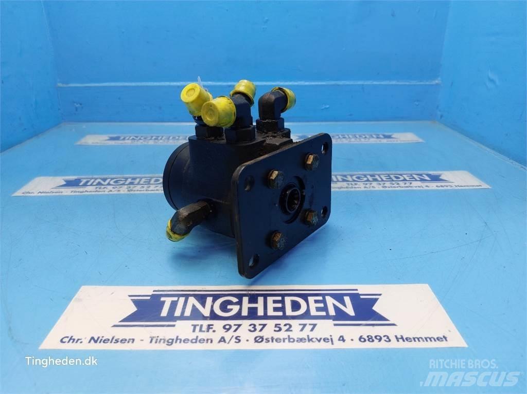 New Holland 8970 Hydraulics