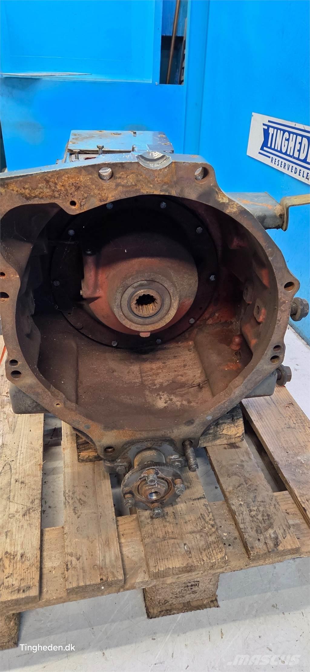New Holland M115 Transmission