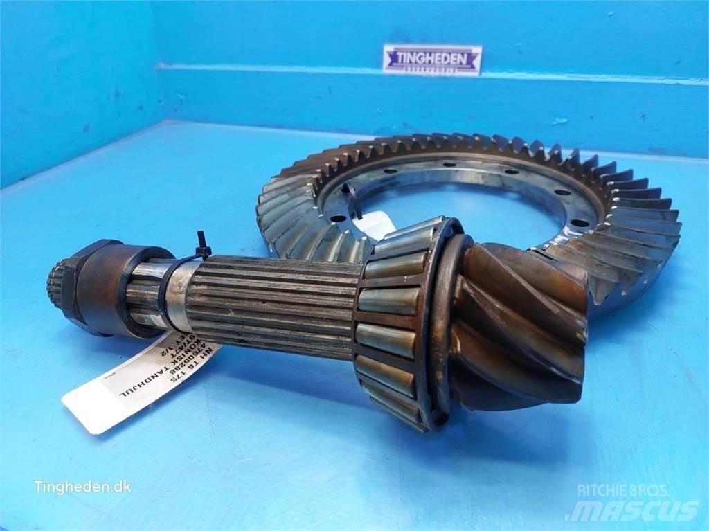 New Holland T6 Transmission