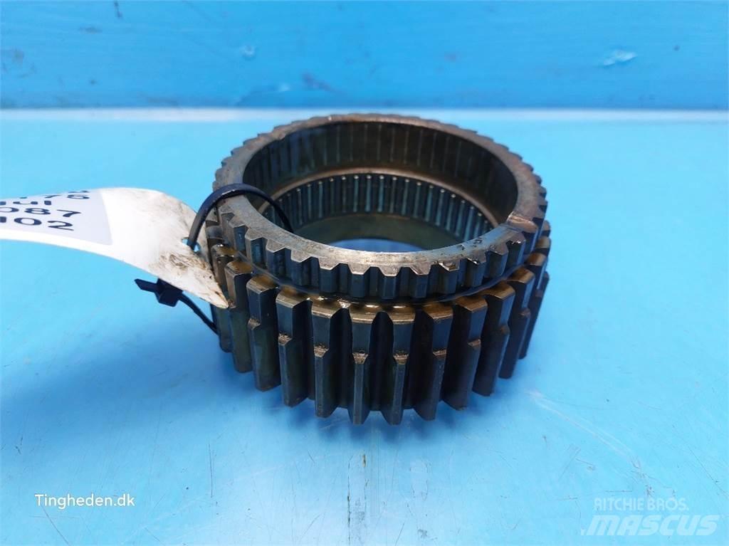 New Holland T6 Transmission