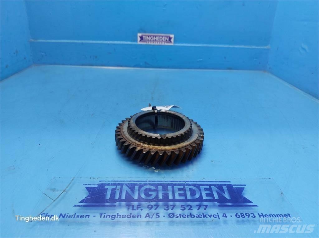 New Holland T6 Transmission