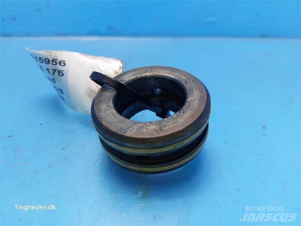 New Holland T6 Transmission