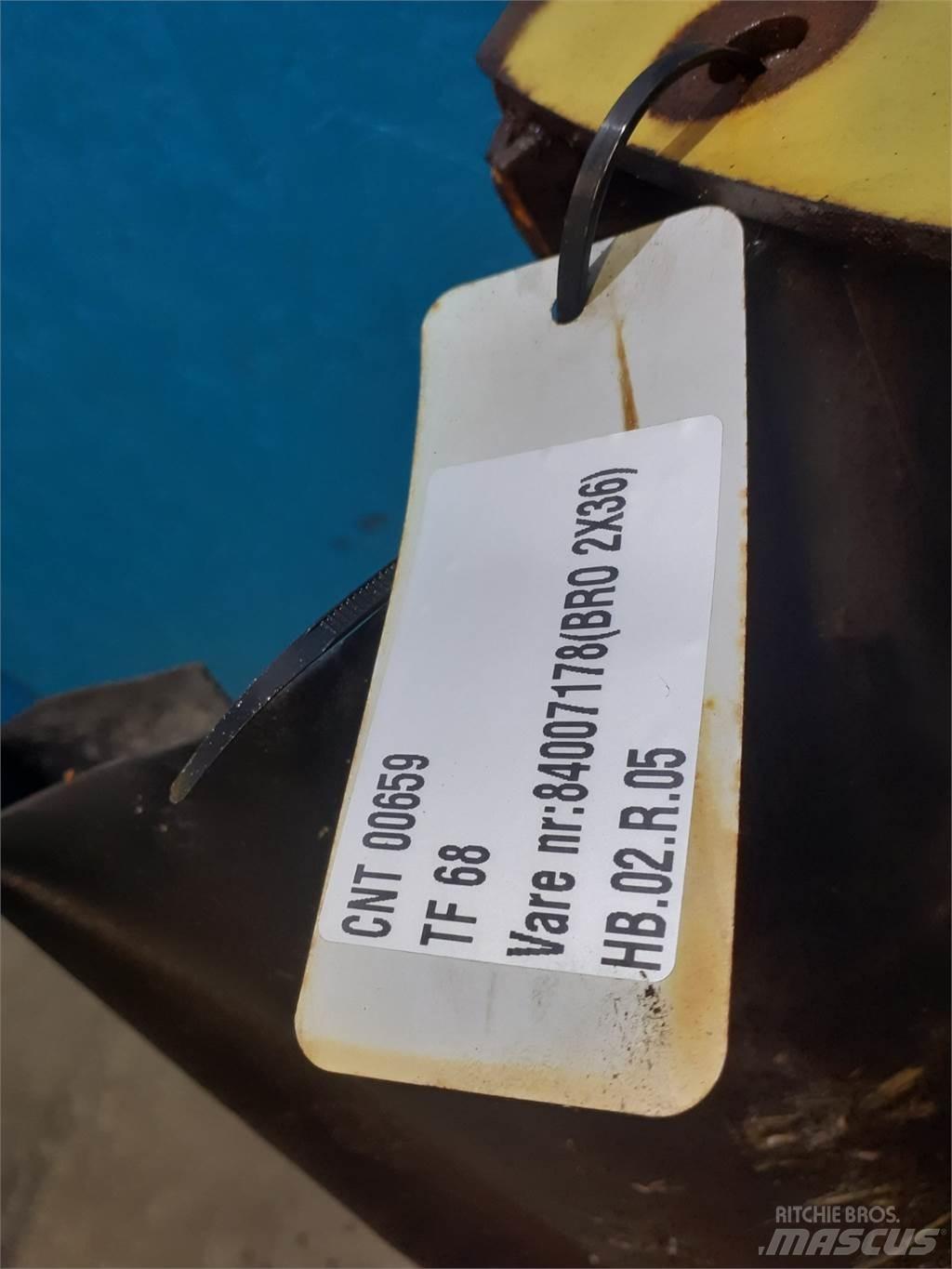 New Holland TF78 Combine Attachments