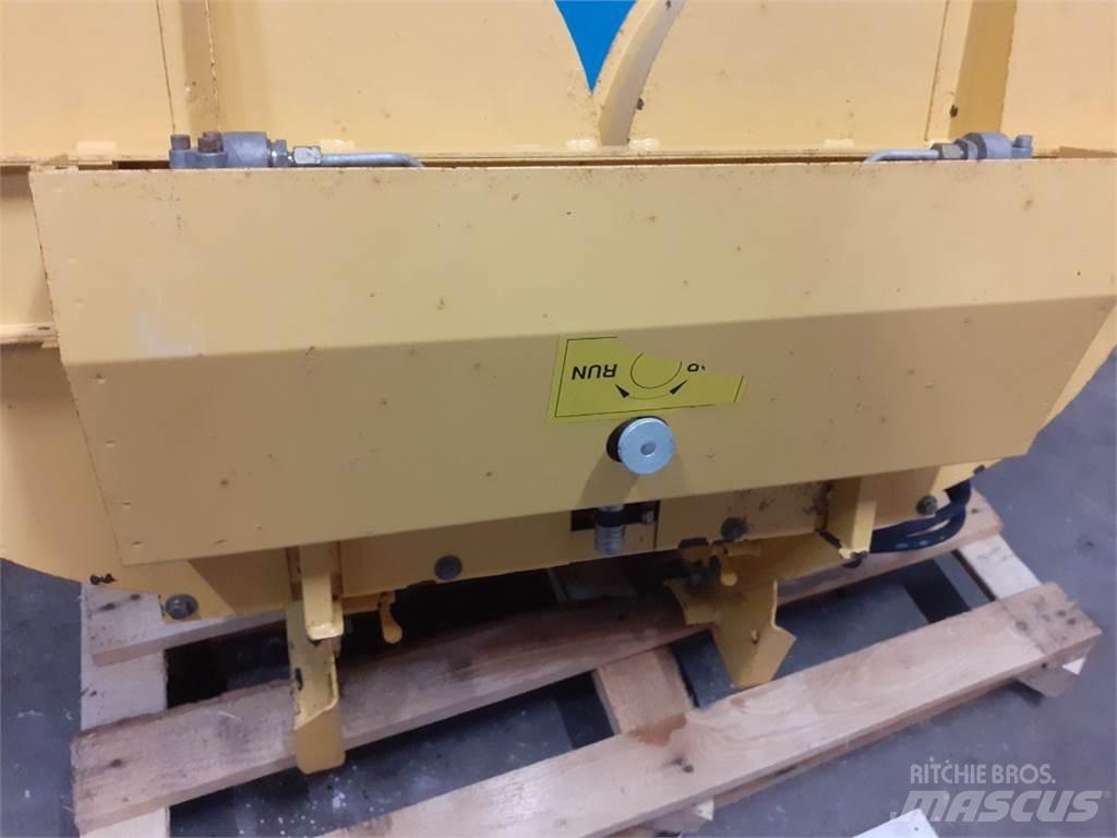 New Holland TF78 Combine Attachments