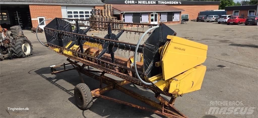 New Holland TX32 Combine Attachments