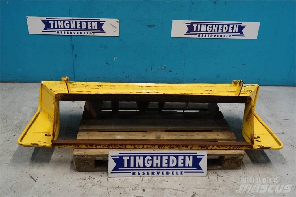 New Holland TX34 Combine Attachments