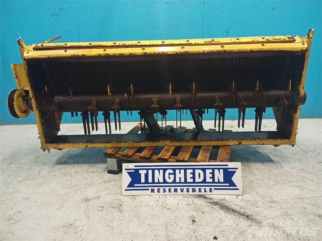 New Holland TX36 Combine Attachments