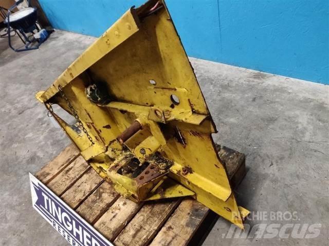 New Holland TX68 Combine Attachments