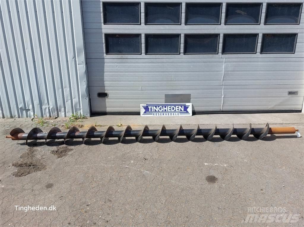 New Holland TX68 Combine Attachments