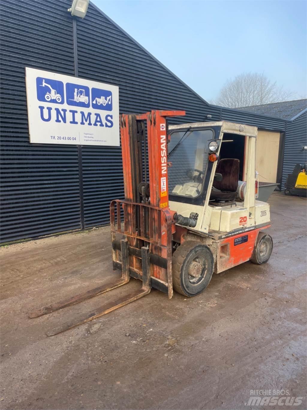 Nissan FG20 LPG trucks