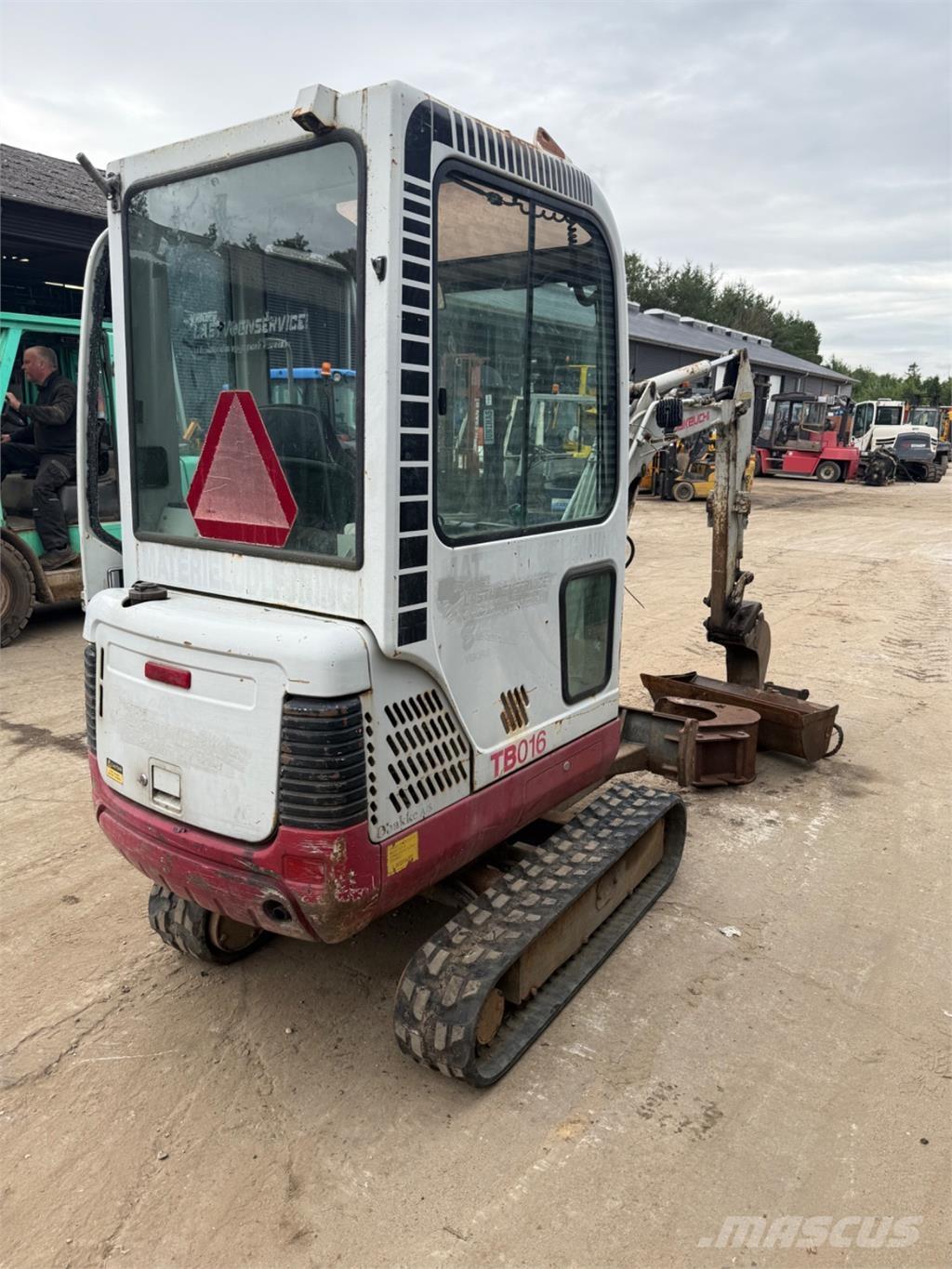 Takeuchi TB016 Mini Excavators <7t (Mini Diggers)