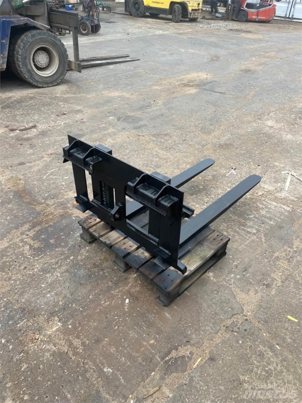 Thaler 2500kg Mini Loader