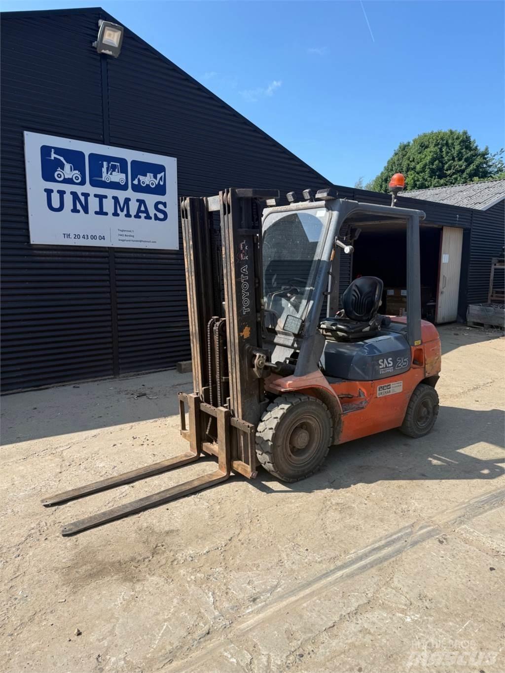 Toyota FD25 Diesel Forklifts