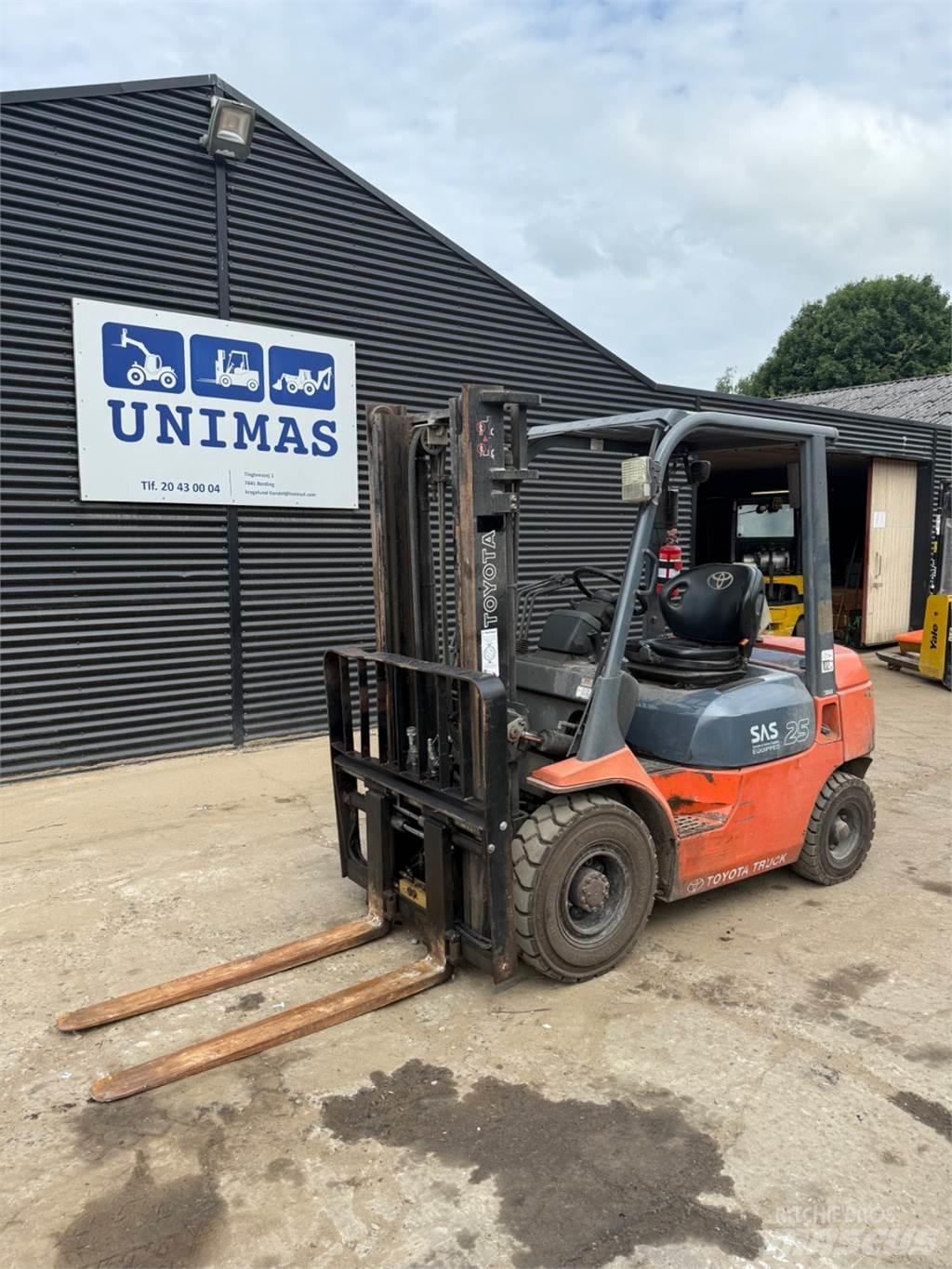 Toyota FD25 Diesel Forklifts
