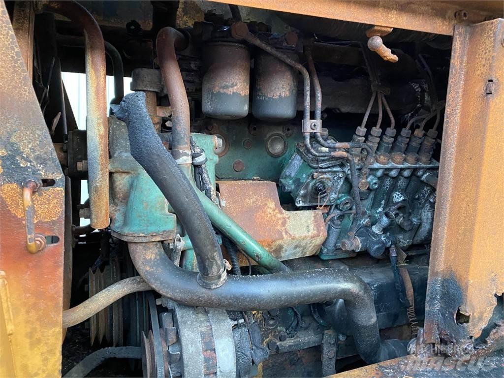Volvo L120 Wheel Loaders