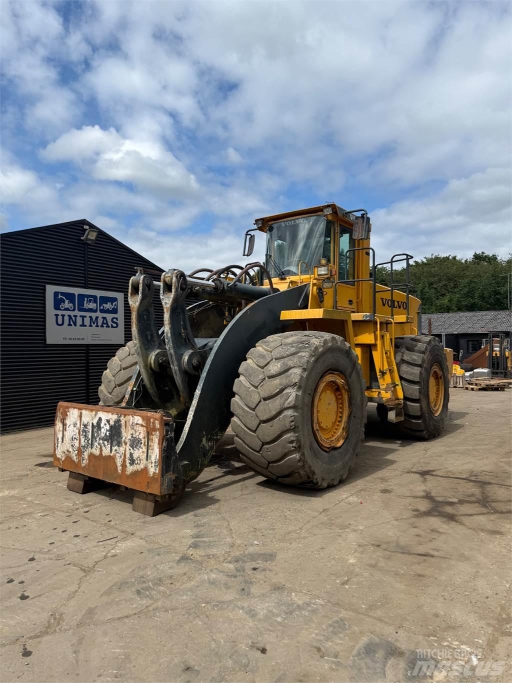 Volvo L330D Wheel Loaders