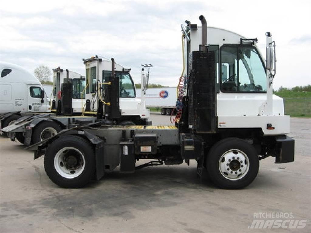 Autocar ACTT42 Shunt Trucks