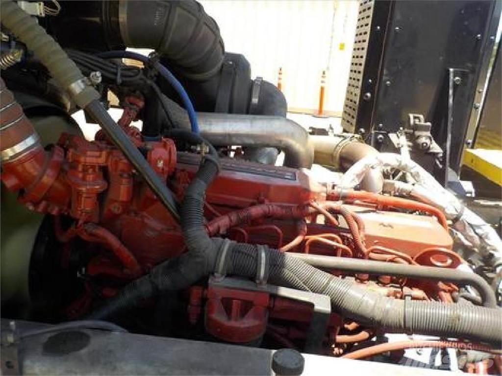Autocar ACTT42 Shunt Trucks