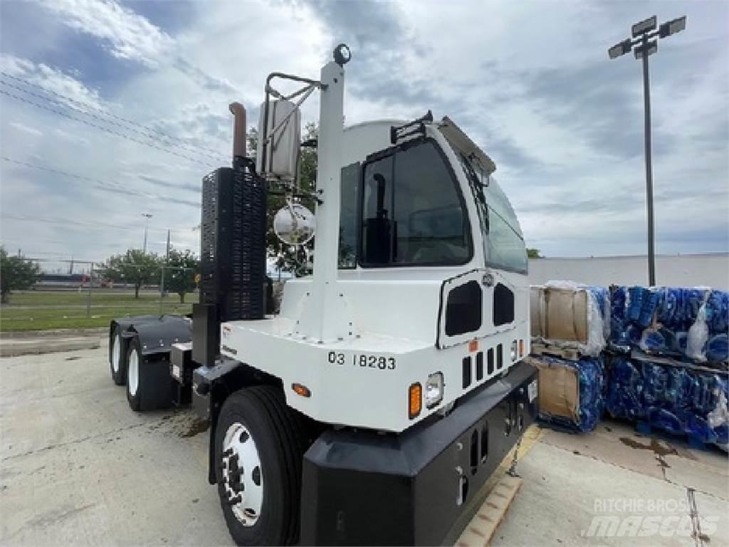 Autocar ACTT64 Shunt Trucks