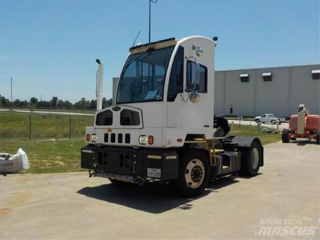 Autocar ACTT64 Shunt Trucks