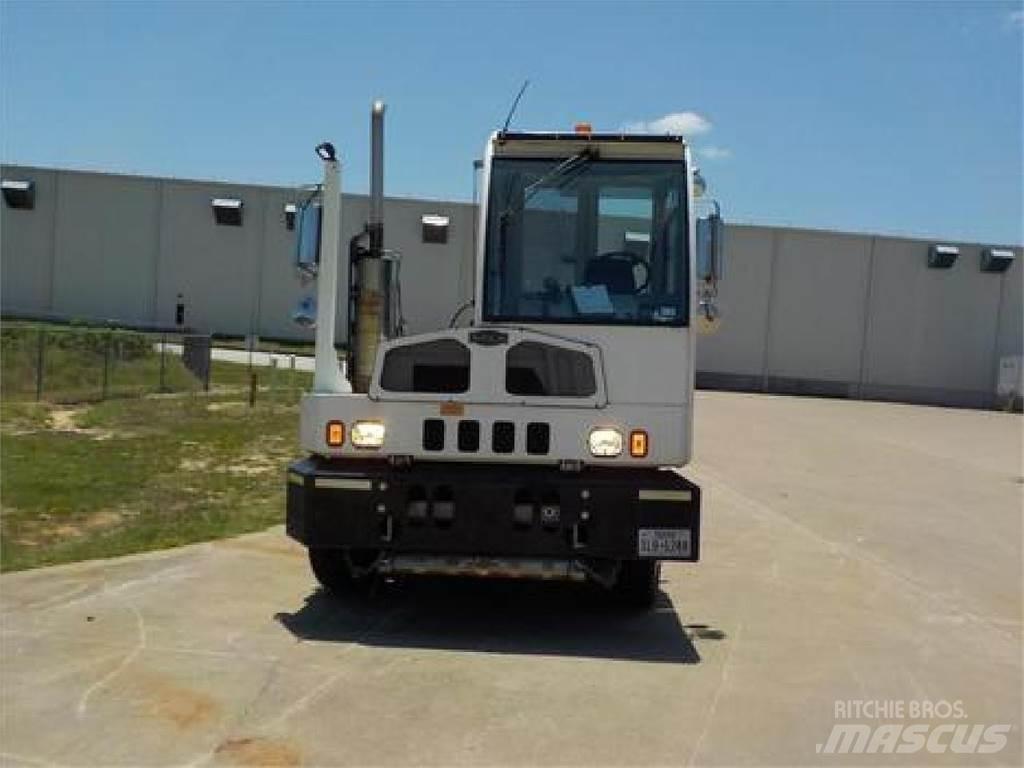 Autocar ACTT64 Shunt Trucks