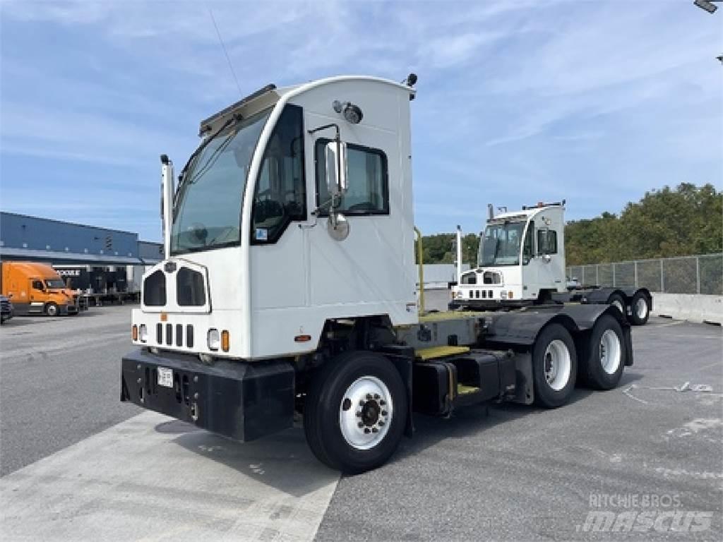Autocar ACTT64 Shunt Trucks