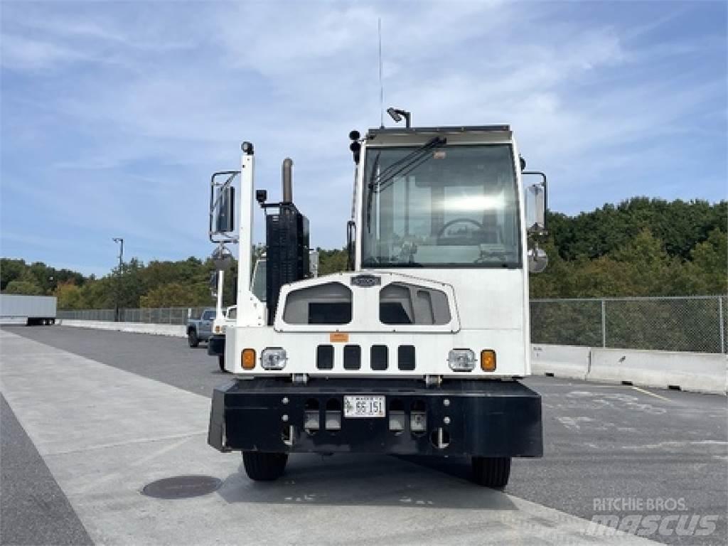 Autocar ACTT64 Shunt Trucks